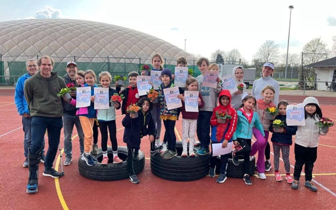 Saisoneinstand der Leichtathleten auf der Bahn ist geglückt